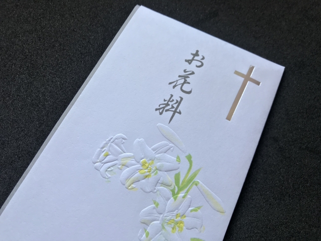 キリスト教の御花料を包む封筒の写真